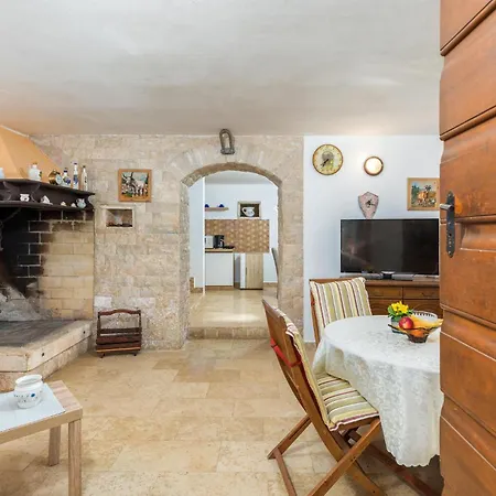 Holiday home Beautiful In Vodnjan-kacana With Wifi *