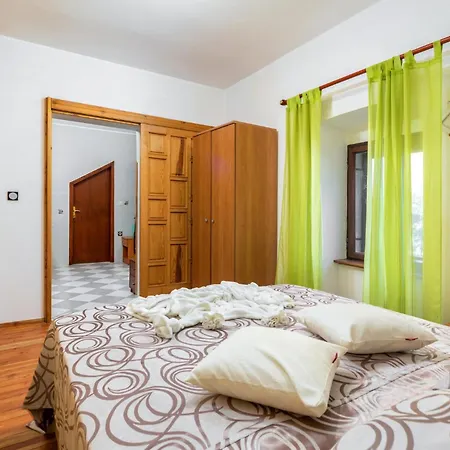 Beautiful In Vodnjan-kacana With Wifi Holiday home Vodnjan