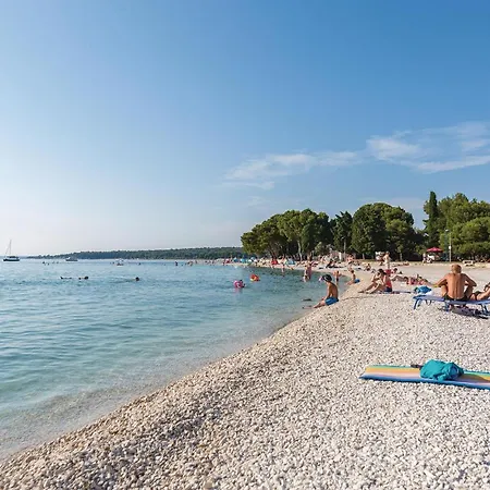 Beautiful In Vodnjan-kacana With Wifi Holiday home