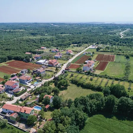 Beautiful In Vodnjan-kacana With Wifi Vodnjan
