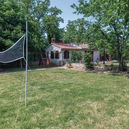 Beautiful In Vodnjan-kacana With Wifi Holiday home