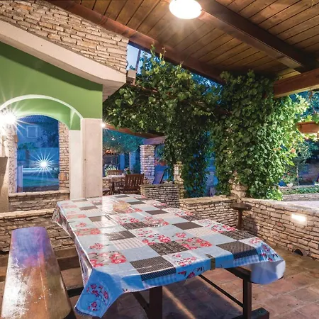 Beautiful In Vodnjan-kacana With Wifi * Vodnjan