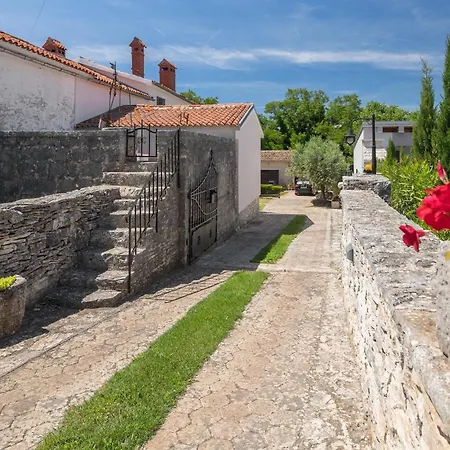 Holiday home Beautiful In Vodnjan-kacana With Wifi